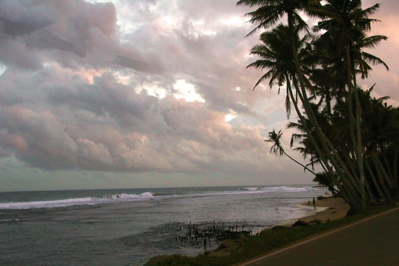 Savenrose Beach Villa Matara Bagian luar foto